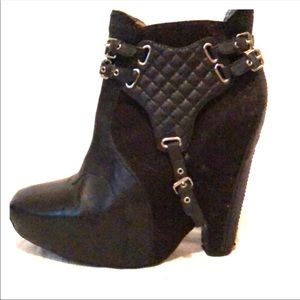 Sam Edelman Zoe booties